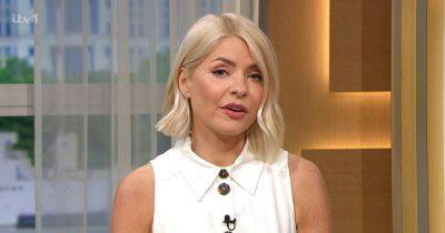Holly Willoughby's speech picked apart by David Baddiel after Phillip Schofield scandal - www.manchestereveningnews.co.uk - Britain - Manchester
