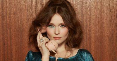 Sophie Ellis-Bextor on heading for the Top 10 with new album HANA: "It feels a lot sweeter now" - www.officialcharts.com - Britain - Japan - Denmark