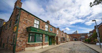 Join our new Coronation Street WhatsApp group - www.manchestereveningnews.co.uk - Manchester