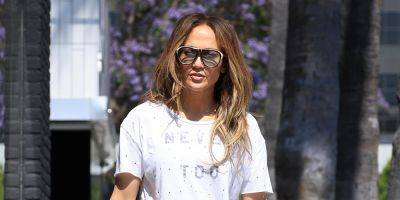 Jennifer Lopez Goes Lowkey Casual in Jeans For Home Decor Shopping Trip - www.justjared.com - Los Angeles