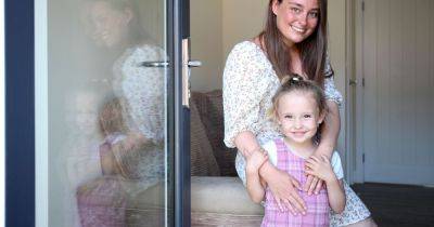 Three-year-old 'struggled' with speech because she and her mum had no home - www.manchestereveningnews.co.uk - Manchester