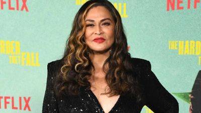 Tina Knowles' Los Angeles Home Robbed, $1 Million in Cash and Jewelry Reportedly Stolen - www.etonline.com - Los Angeles - Los Angeles
