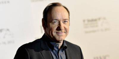 Kevin Spacey Accuser Says Actor Sexually Assaulted Him While He Was Asleep - www.justjared.com - London
