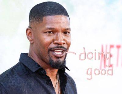 Jamie Foxx Spreading Kindness After Health Scare -- Woman Shares Video Of Him Helping Her Mother! - perezhilton.com - New York - Chicago - Illinois