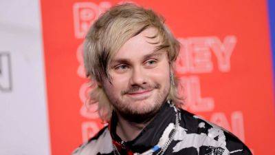 5 Seconds of Summer's Michael Clifford and Wife Crystal Leigh Expecting Their First Child, a Daughter - www.etonline.com