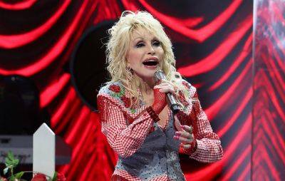 Dolly Parton claims she would rather “drop dead in the middle of a song on stage” than retire - www.nme.com