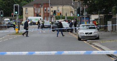 Paisley street taped off in ongoing police incident - www.dailyrecord.co.uk - Scotland