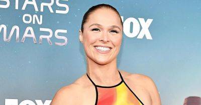 UFC Hall of Famer Ronda Rousey Wants to ‘Whoop’ Gina Carano’s ‘Ass’ to Thank Her for Being an MMA Pioneer - www.usmagazine.com - Italy