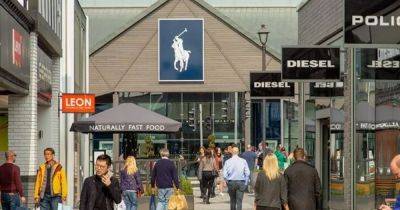 How designer outlet Cheshire Oaks is thriving despite cost of living crisis - www.manchestereveningnews.co.uk
