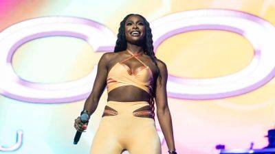 Watch Coco Jones Perform SWV's 'Rain' in the Pouring Rain During Broccoli City Festival - www.etonline.com - Tennessee