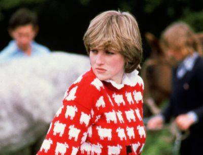 Princess Diana’s Iconic Sheep Sweater Could Fetch At Least $50,000 At Auction - etcanada.com - Britain