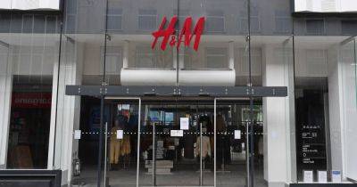 H&M shoppers get 'many compliments' in 'flattering' £14 dress slashed by 53% - www.dailyrecord.co.uk