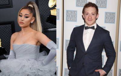 Ariana Grande Dating ‘Wicked’ Co-Star Ethan Slater After Dalton Gomez Split - etcanada.com - London - county Jay
