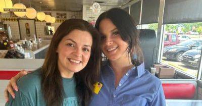 Lana Del Rey Puzzles Fans by Working a Shift at a Waffle House in Alabama - www.usmagazine.com - Alabama