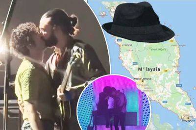 Matty Healy mocks Malaysian officials after ban for kissing male bandmate - nypost.com - Britain - Indonesia - Malaysia - city Kuala Lumpur - Taiwan - city Taipei - city Jakarta