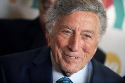 Tony Bennett Remembered By Fans With Memorials Across The U.S. Following His Death At 96 - etcanada.com - New York - Las Vegas - San Francisco - city San Francisco - county Bennett