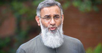 Preacher Anjem Choudary charged with three terror offences - www.dailyrecord.co.uk - Scotland - Canada - Beyond