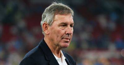 Bryan Robson tells Manchester United how to challenge Man City for Premier League title - www.manchestereveningnews.co.uk - Manchester - Beyond