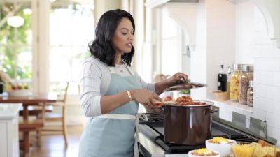 Amazon Kitchen Deals to Brighten Up Your Home This Summer: Shop Top-Rated Rachael Ray & Ayesha Curry Cookware - www.etonline.com