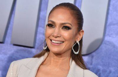 Jennifer Lopez Celebrates Turning 54 By Dancing On A Table: ‘Birthday Mood’ - etcanada.com