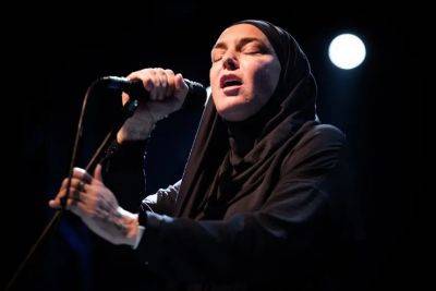 Sineád O’Connor Dies: ‘Nothing Compares 2 U’ Singer Who Got Banned From ‘SNL’ Was 56 - deadline.com - Ireland - Dublin