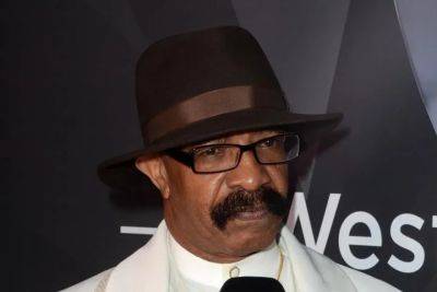 Drake’s Dad Offers Hilarious Advice To Anyone Looking To Start A Family - etcanada.com - city Madison - Columbia - county Graham - city Sandi - city Dennis, county Graham