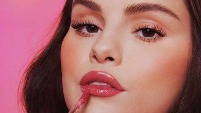 The 15 Best Lip Oils for Soft, Shiny Lips All Summer According to TikTok: Shop Rare Beauty, Dior, ILIA & More - www.etonline.com