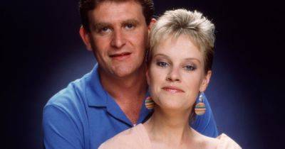 Neighbours' Des and Daphne actors 36 years since exit – including sad mental health battle - www.ok.co.uk - Australia