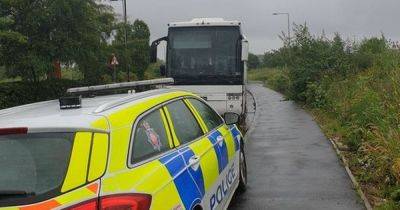 Police stop bus with school children on board and seize it - www.manchestereveningnews.co.uk