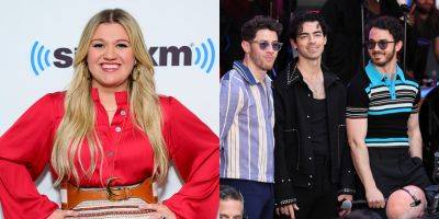 Kelly Clarkson Proves Jonas Brothers 'Year 3000' Lyric Wrong, Wins the Chart Battle! - www.justjared.com