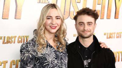 Daniel Radcliffe Reveals Sex of First Baby With Erin Darke (Exclusive) - www.etonline.com