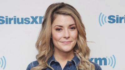 YouTube Star Grace Helbig Reveals Breast Cancer Diagnosis in Emotional Video - www.etonline.com