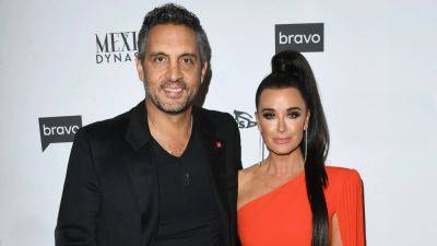 ‘The Real Housewives Of Beverly Hills’ Couple Kyle Richards & Mauricio Umansky Split, Report; Medium Allison DuBois Reacts - deadline.com