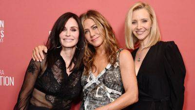 'Friends' stars Jennifer Aniston, Courteney Cox reveal special nicknames on Lisa Kudrow’s 60th birthday - www.foxnews.com