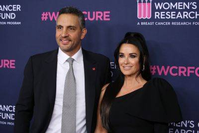 Kyle Richards And Mauricio Umansky Share Joint Statement Amid Separation Reports, Admit They’ve Had ‘Most Challenging’ Year Of Their Marriage - etcanada.com