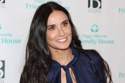 Demi Moore Shows Off Incredible Figure In Patterned Bikini As She Celebrates Fourth Of July - etcanada.com