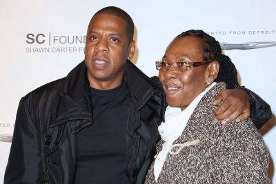 Jay-Z’s Mom Gloria Carter Gets Married To Her Longtime Partner Roxanne Wiltshire - etcanada.com - New York - California - Italy - county Roberts