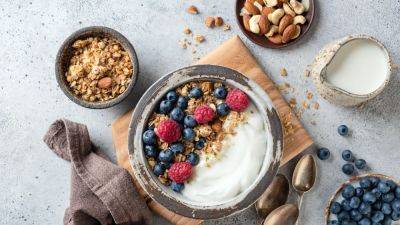 I've Been Eating Greek Yogurt for Breakfast Every Morning for Three Years—Here Are All the Benefits - www.glamour.com - Greece