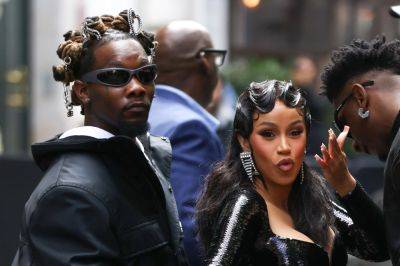 Cardi B Steps Out With Offset At Paris Fashion Week After He Accused Her Of Cheating - etcanada.com - county Story