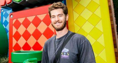 Andrew Garfield Visits Super Nintendo World in Hollywood! - www.justjared.com - USA - Hollywood - Japan - city Universal
