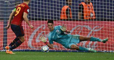 What James Trafford told England U21 teammates before European Championship final penalty save - www.manchestereveningnews.co.uk - Spain - Manchester