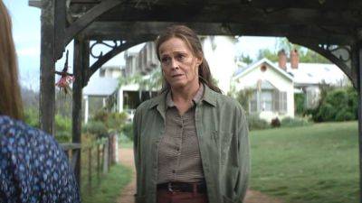'The Lost Flowers of Alice Hart': See Sigourney Weaver in the Adaptation of the Bestselling Novel (Exclusive) - www.etonline.com - county Alexander - county Adams