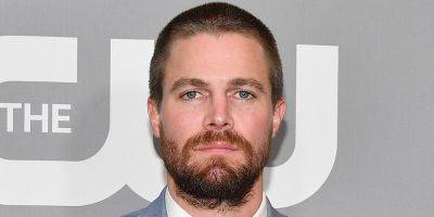 Stephen Amell Clarifies Comments About Not Supporting SAG-AFTRA Strike, Explains Point-By-Point What He Said & What He Meant By It - www.justjared.com