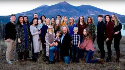 'Sister Wives' Guide: Everything to Know About Kody Brown's Wives, Children and Who Is Legally Married - www.etonline.com - Indiana - county Brown