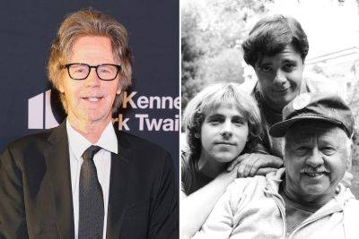 Dana Carvey: Mickey Rooney would taunt me with wads of cash on set - nypost.com