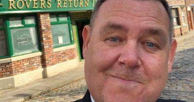 Coronation Street star Tony Maudsley brands co-star a 'diamond' after coming to his rescue - www.manchestereveningnews.co.uk