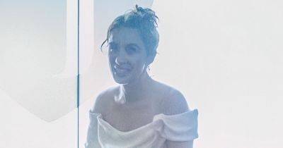 Line of Duty star Vicky McClure teams bridal gown with trainers as she marries partner Jonny Owen - www.ok.co.uk