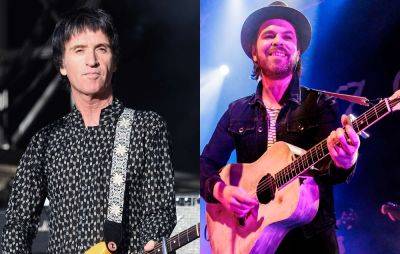 Watch Johnny Marr perform a Smiths classic with Gaz Coombes - www.nme.com