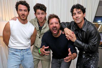 Jimmy Fallon Surprises At Jonas Brothers’ Yankee Stadium Concert With “Mr. Brightside” Performance - deadline.com - Ireland - city Belfast - Boston