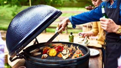 The Best Labor Day Grill Deals on Amazon: Save Up to 40% on Gas, Pellet and Charcoal Grills - www.etonline.com